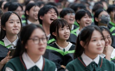 慕光英文書院的畢業生們