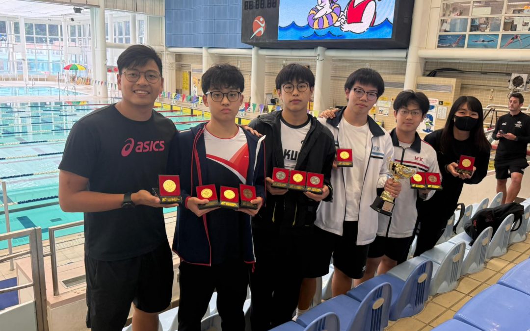 學界游泳比賽中屢創佳績