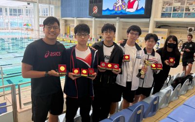 學界游泳比賽中屢創佳績